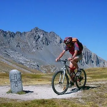 L'Intermede & En Toute Amitie - Les Gites De L'Argile Faucon-de-Barcelonnette شقة