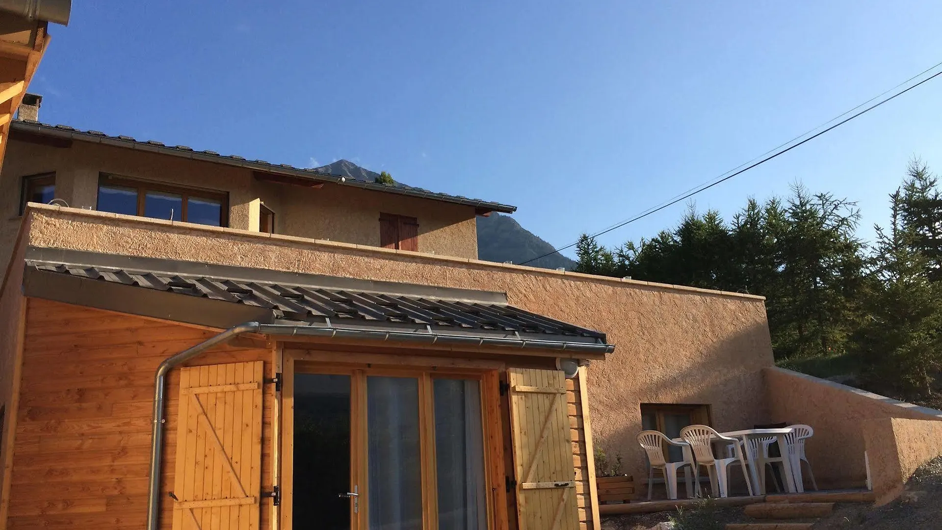 L'Intermede & En Toute Amitie - Les Gites De L'Argile Faucon-de-Barcelonnette فرنسا
